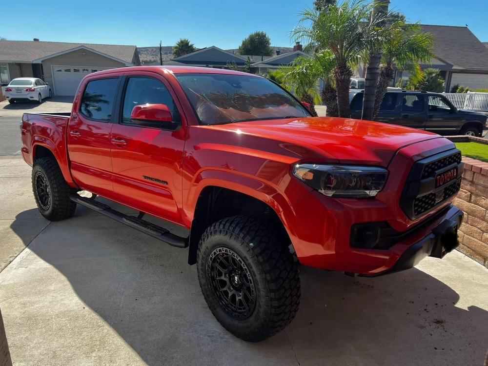 Toyota Tacoma TR25